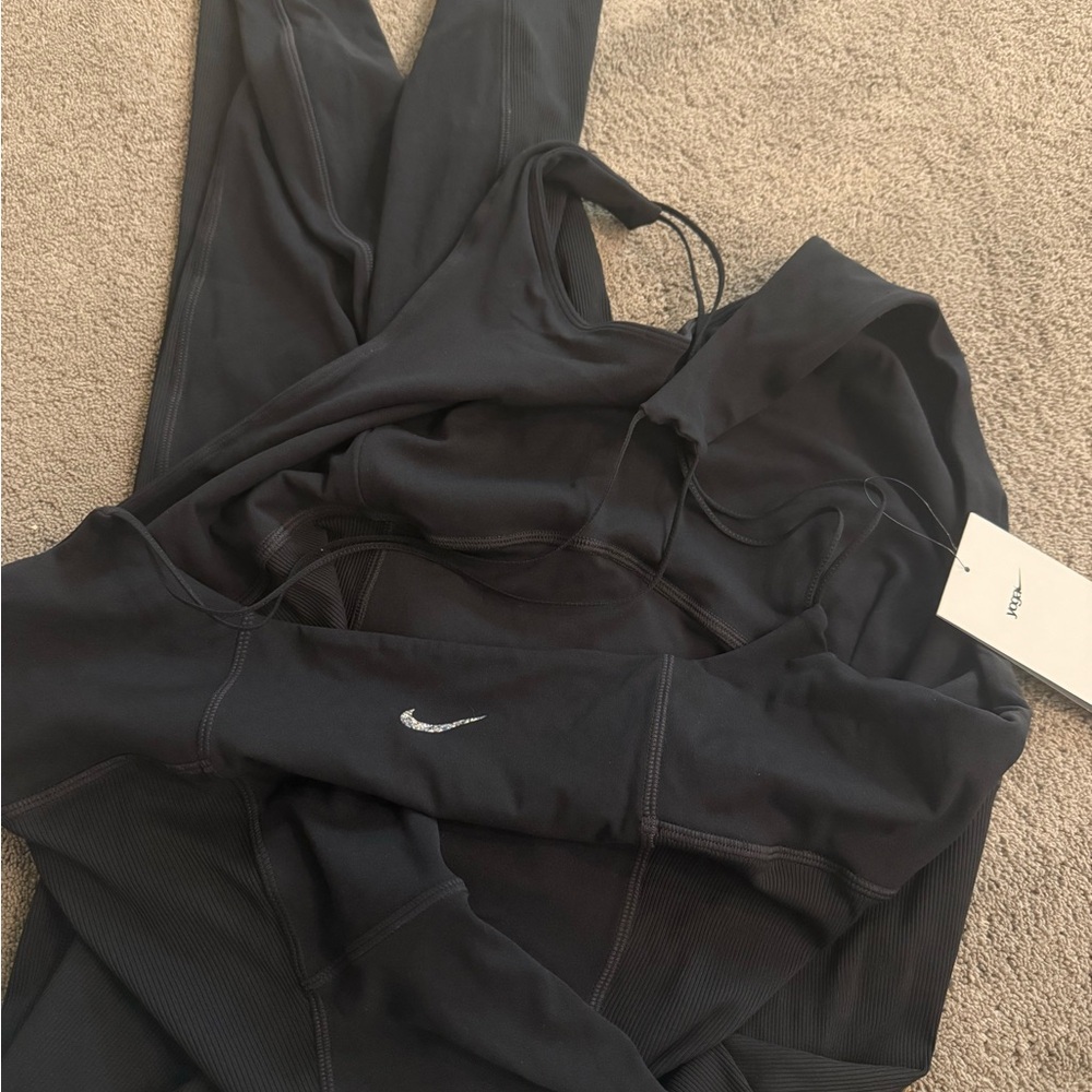 Nike yoga cross cross jumpsuit - Picture 2 of 4
